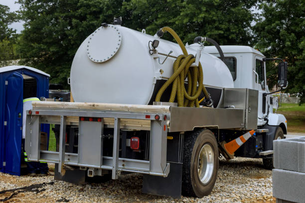 Best Portable restroom trailer rental  in Kosciusko, MS